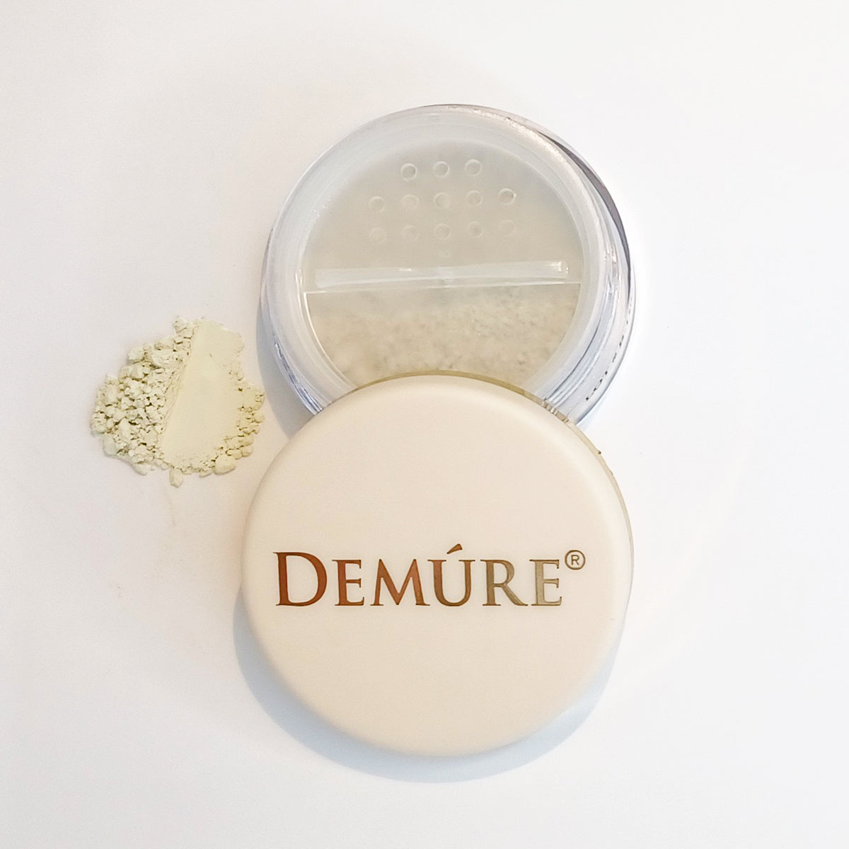 Mineral Concealer - Mint  with Beauty Blender - Deluvia