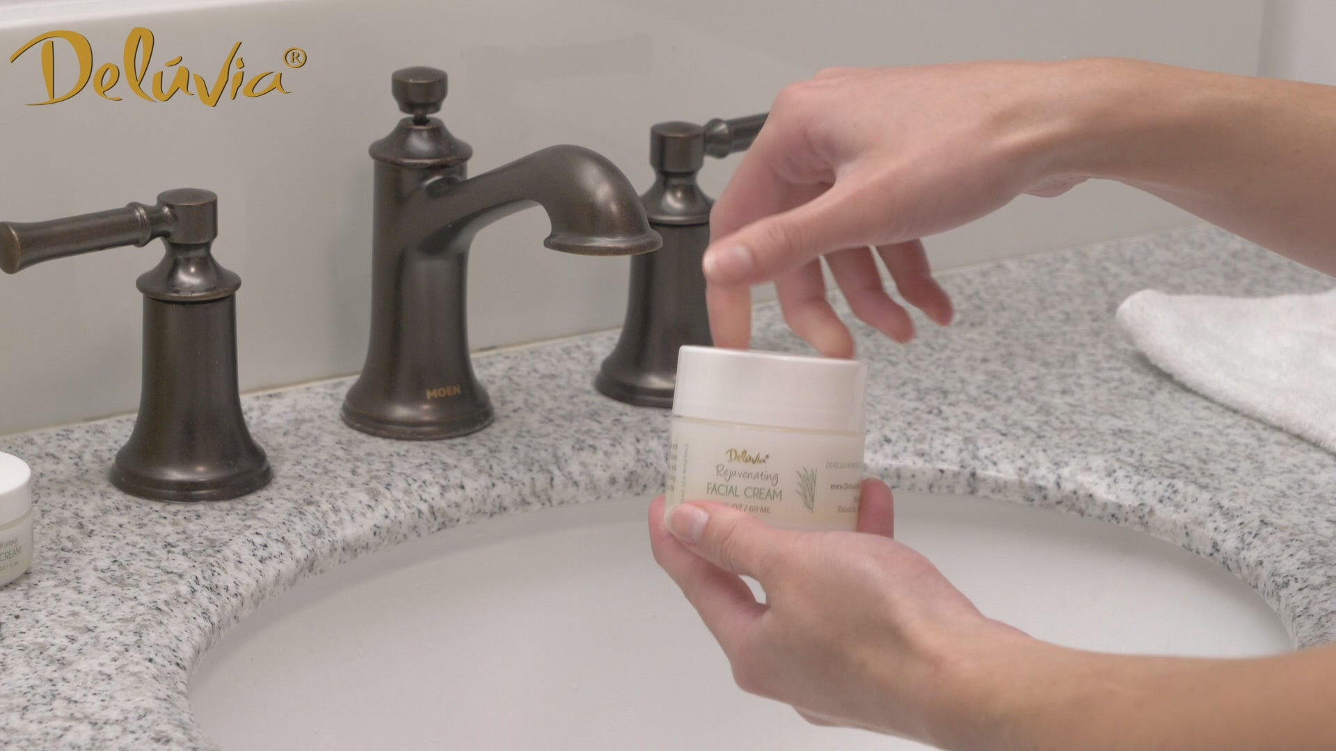 Rejuvenating Face Cream – Deluvia